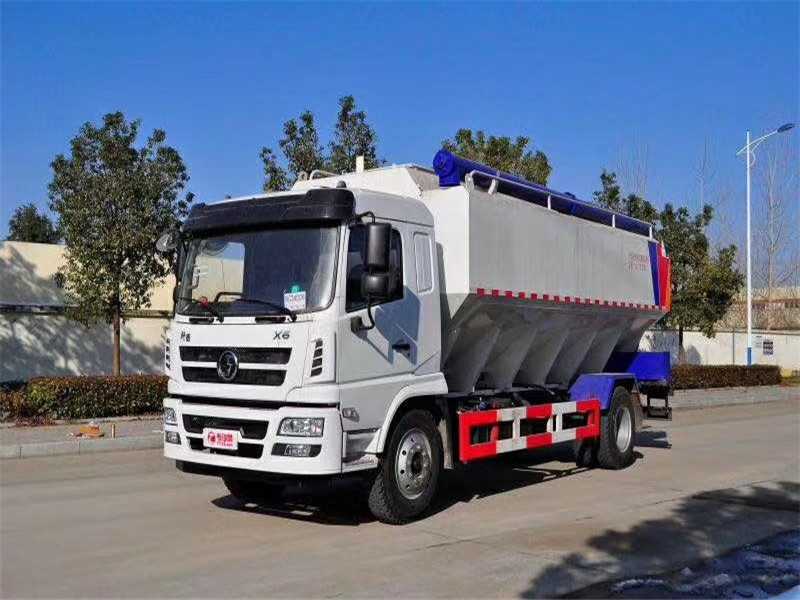 陜汽軒德20方飼料運(yùn)輸車